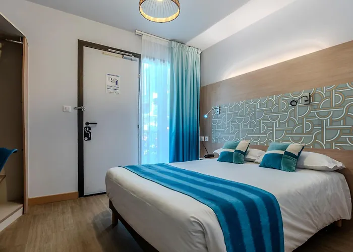 Hotel Cantosorgue LʼIsle-sur-la-Sorgue