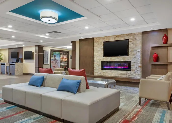 Best Western Plus Port O'Call Hotel