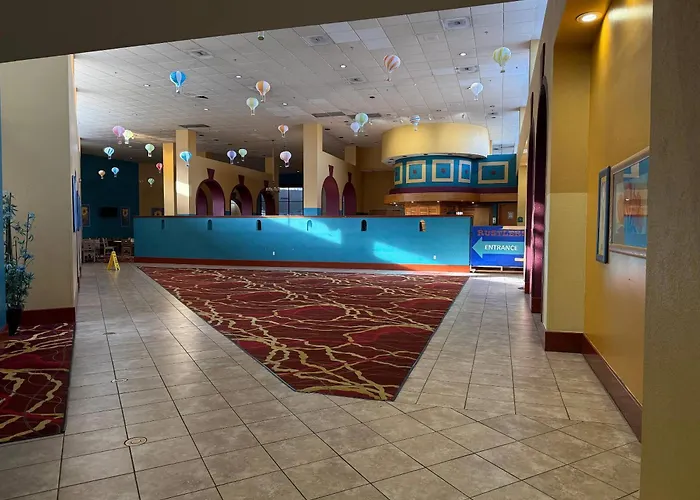 Ramada By Wyndham Albuquerque Midtown