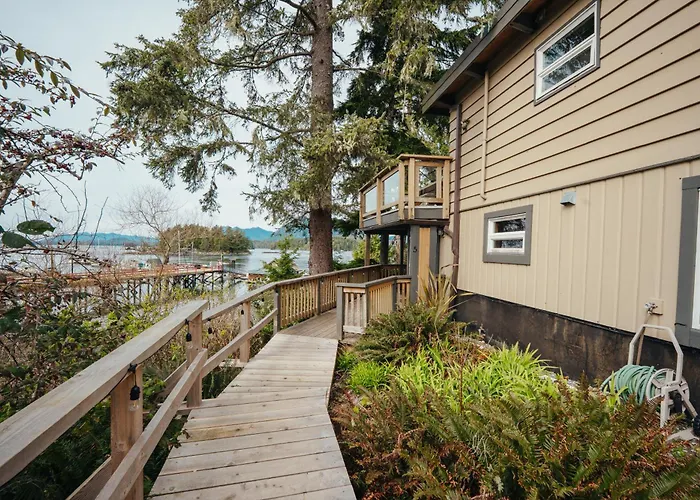 Shoreline Tofino