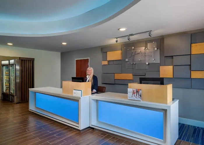 Holiday Inn Express & Suites - Dahlonega - University Area By Ihg