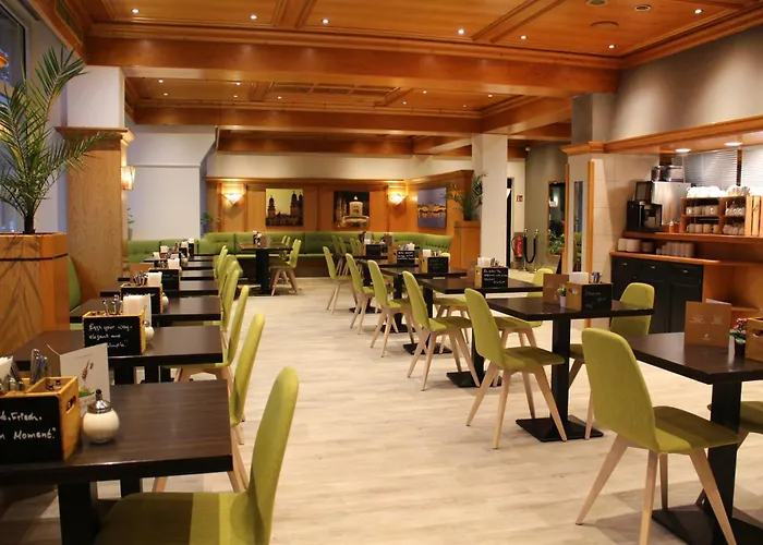 Holiday Inn - South By Ihg