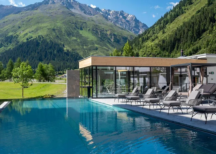 Das Vier Sport, - Und Wellnesshotel