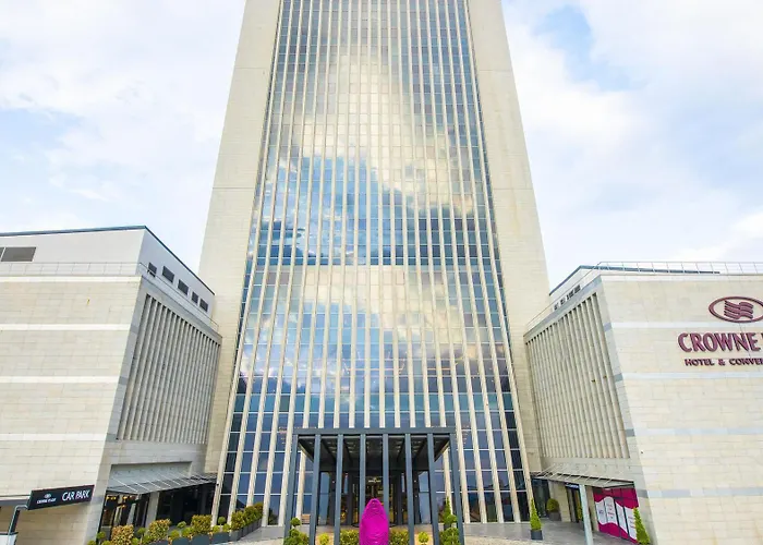 Crowne Plaza By Ihg