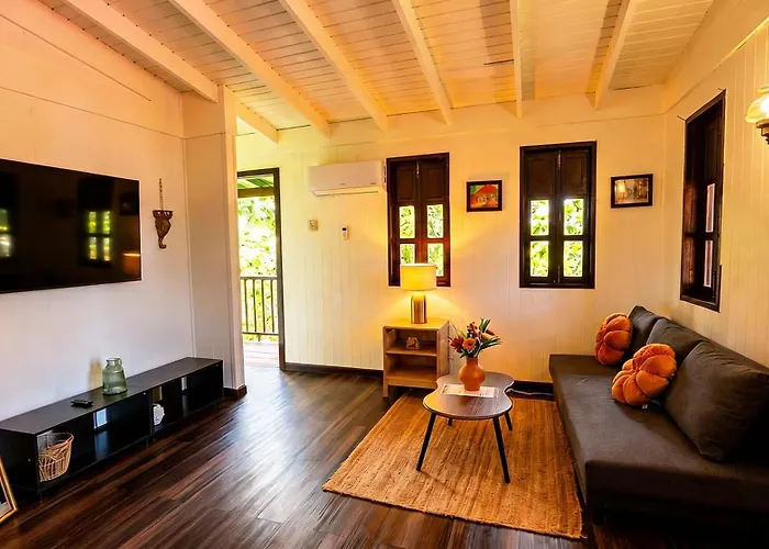 El Oasis Hotel