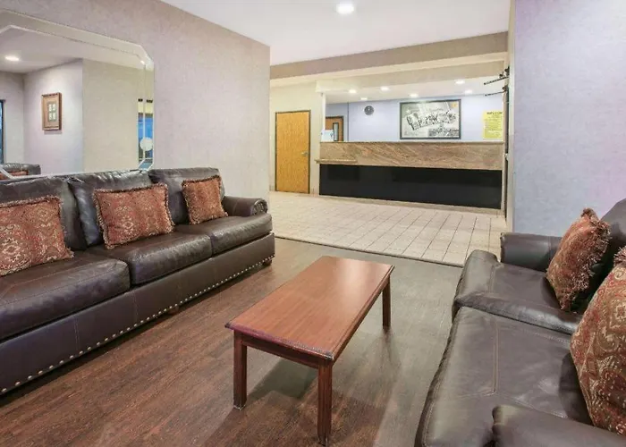 Super 8 By Wyndham Garland North Dallas Area