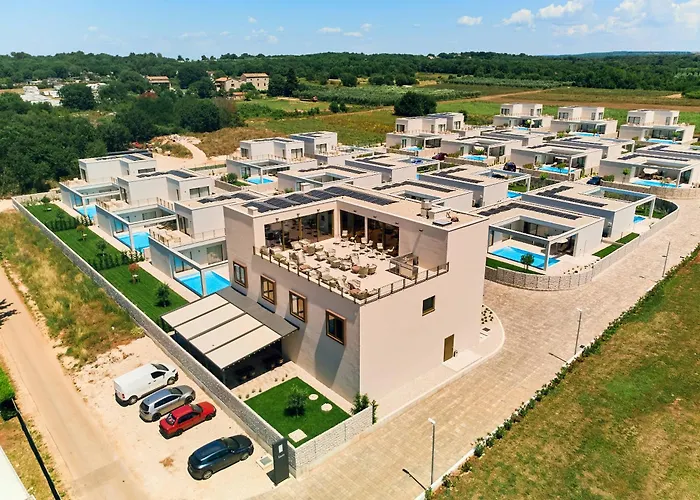 Taria Resort