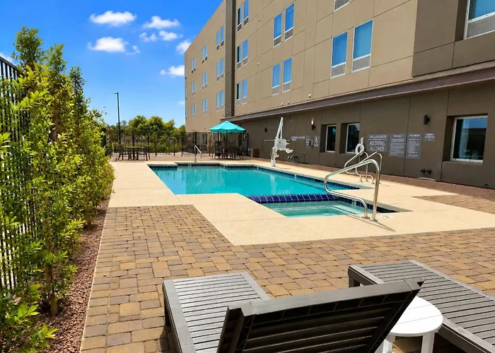 La Quinta Inn & Suites By Wyndham Phoenix West Glendale