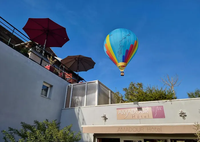 Amadour Hotel