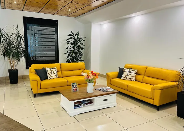 Quality Suites Central Square