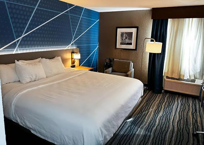 Comfort Inn & Suites Brentwood - Nashville