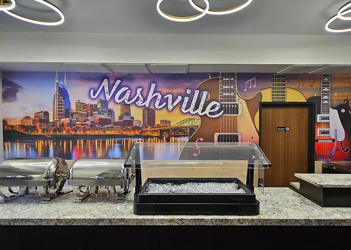 Club Hotel Nashville Inn & Suites