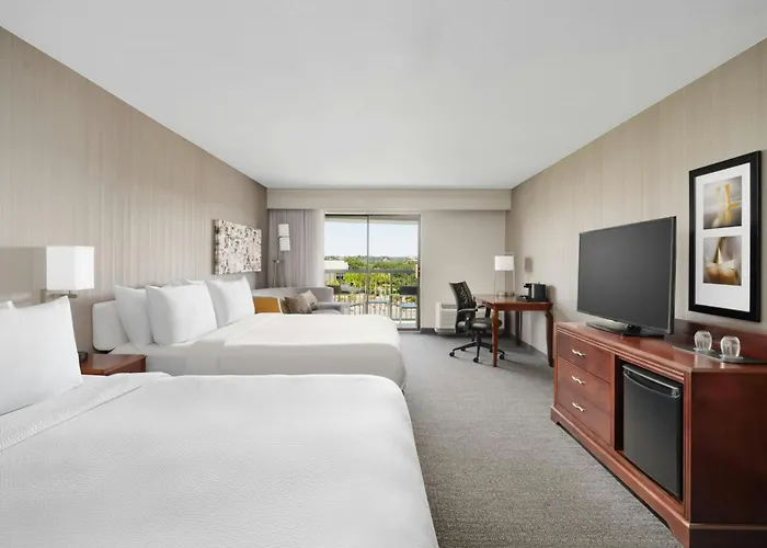 Courtyard By Marriott Roseville Galleria Mall/Creekside Ridge Drive