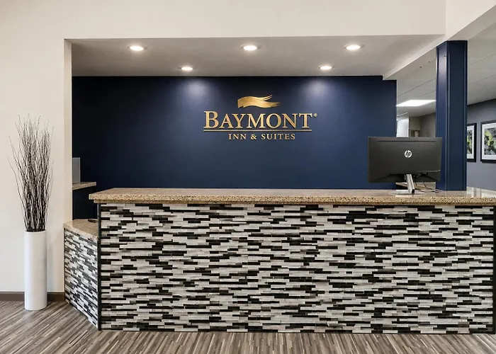 Baymont By Wyndham Hot Springs