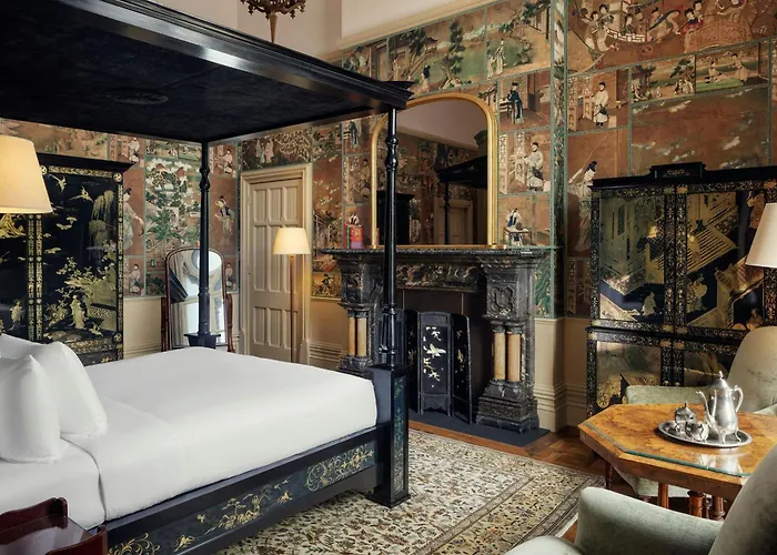 St Pancras London, Autograph Collection