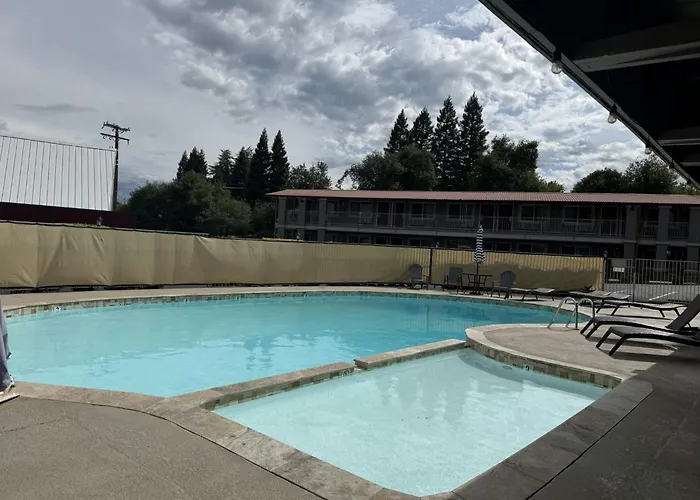 Red Roof Inn Redding
