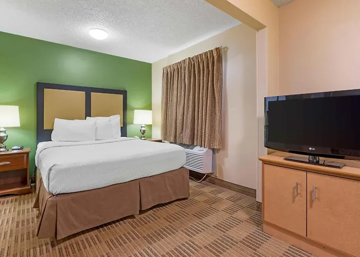 Extended Stay America Suites - Chicago - Lombard - Yorktown Center