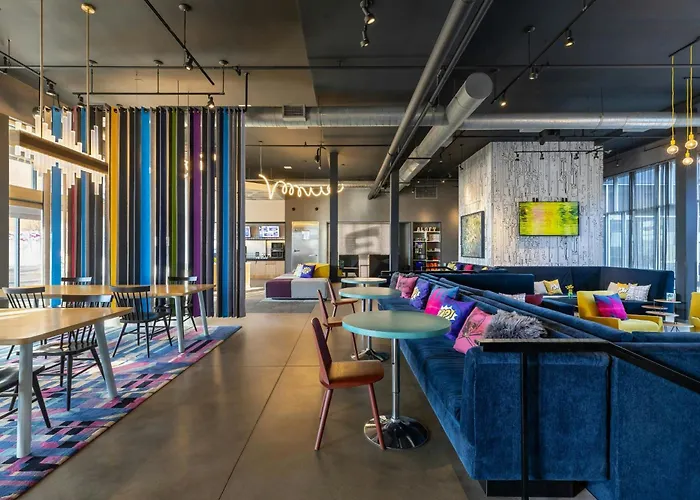 Aloft Green Bay