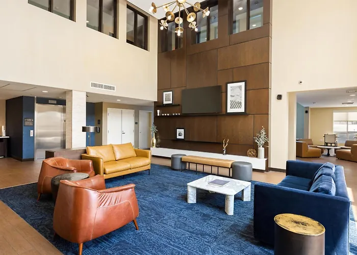 Hampton Inn & Suites Los Angeles -