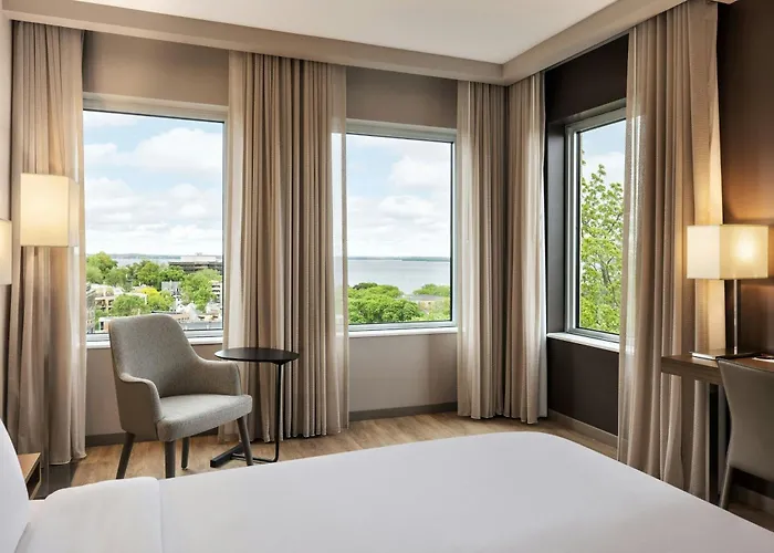 Ac Hotel By Marriott Madison Downtown
