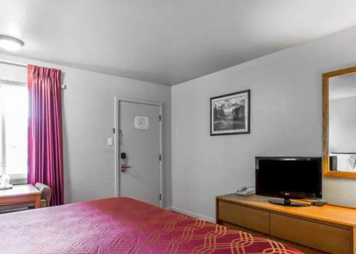 Econo Lodge Inn & Suites Durango