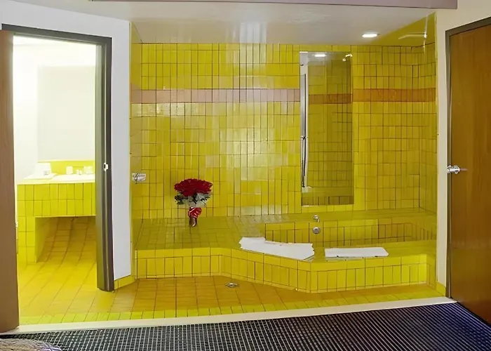 Americas Best Value Inn & Suites Downtown Sw