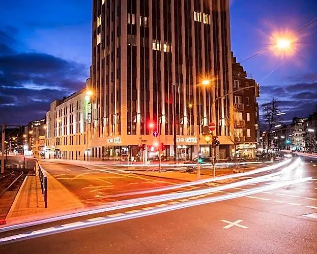 Henri Duesseldorf Downtown