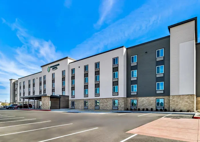 Woodspring Suites - Lancaster
