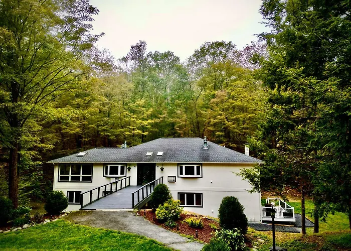 Harlow House