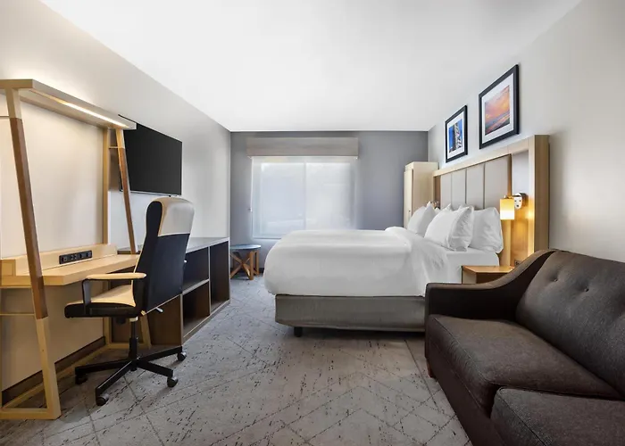 Best Western Roslyn-Long Island Hotel