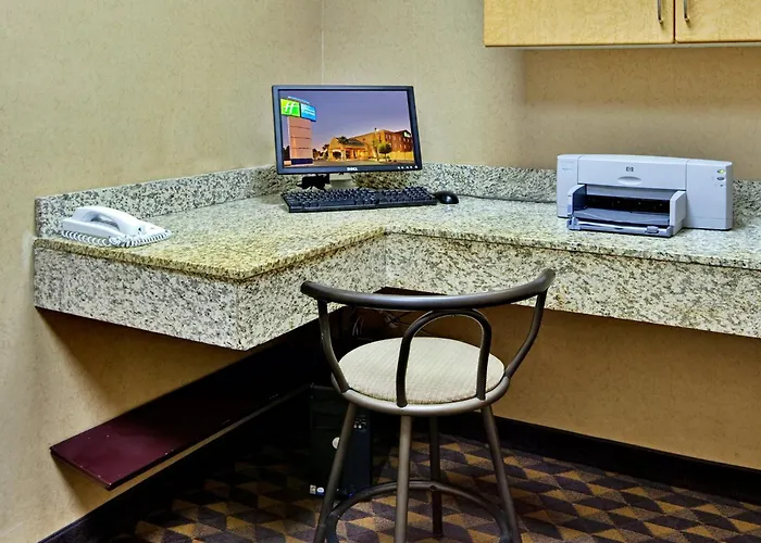 Holiday Inn Express Las Vegas-Nellis By Ihg