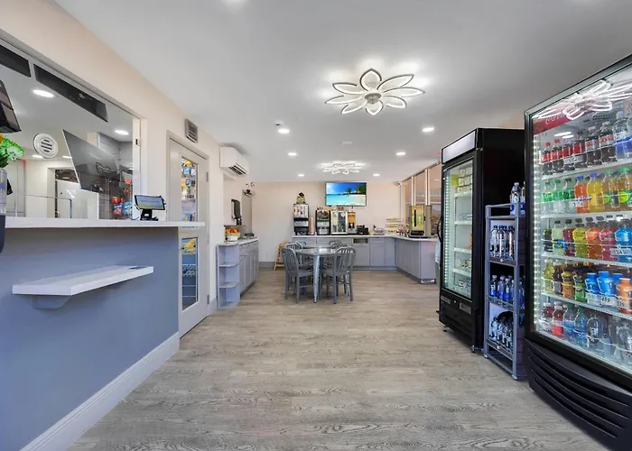 Quality Inn & Suites Airport-Cruise Port
