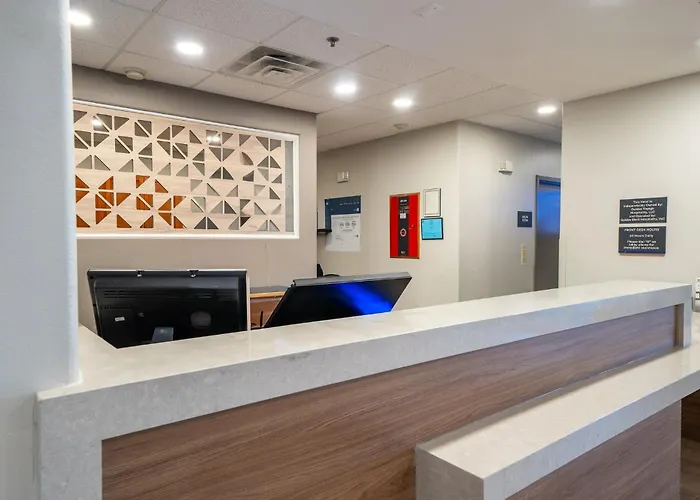 Candlewood Suites By Ihg