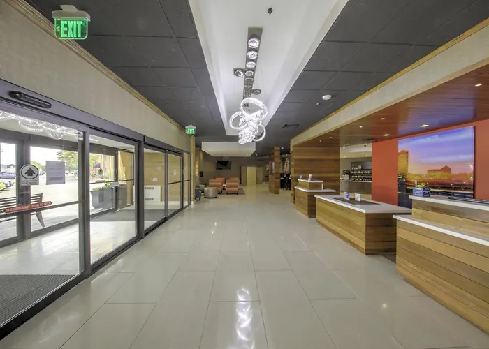 Holiday Inn Brookfield - Milwaukee By Ihg