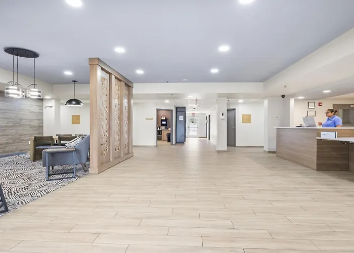 Candlewood Suites By Ihg
