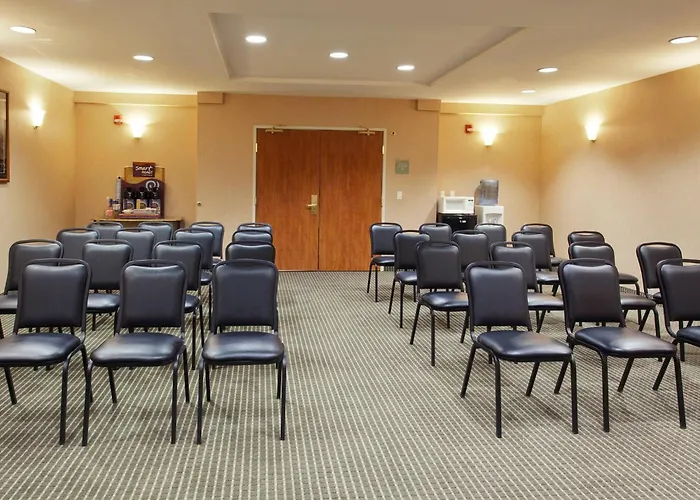 Holiday Inn Express & Suites By Ihg
