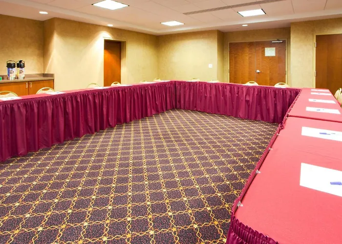 Holiday Inn Express & Suites Hagerstown By Ihg