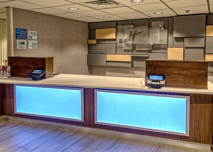 Holiday Inn Express Medical Center - Midtown By Ihg
