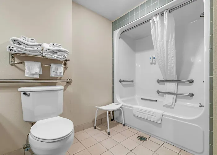 Comfort Suites Airport