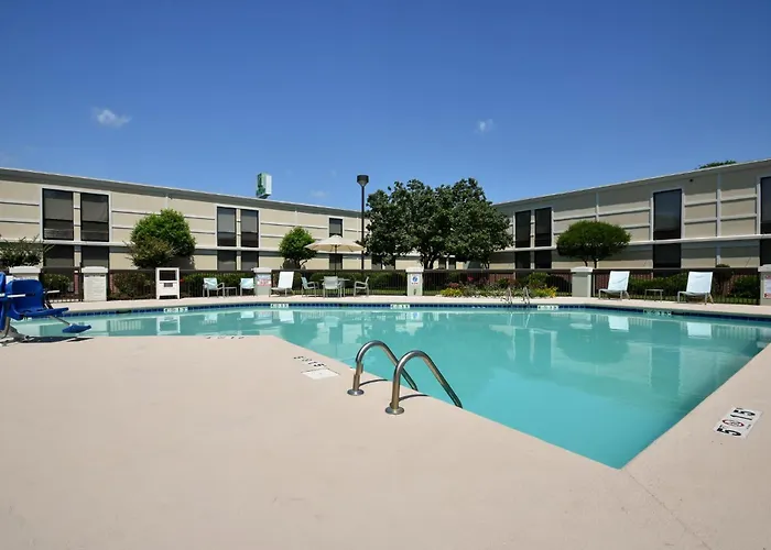 Holiday Inn Lumberton By Ihg
