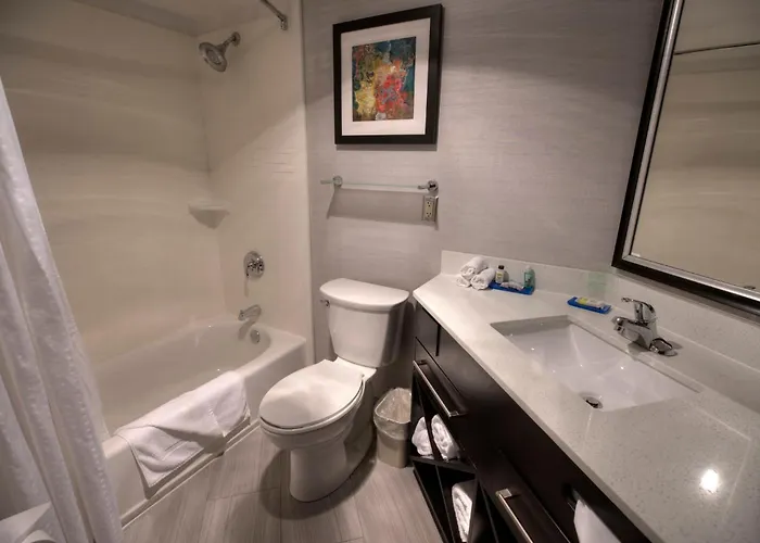 Holiday Inn Express -I-90 & Us Highway 14 By Ihg