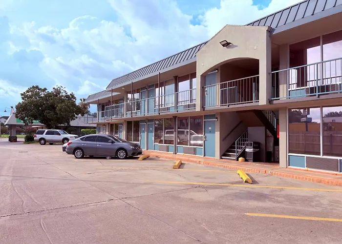 Discovery Inn