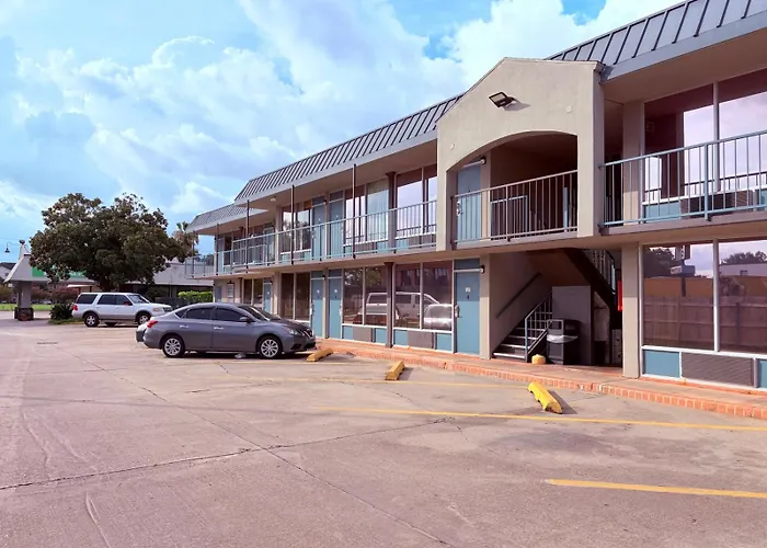 Discovery Inn