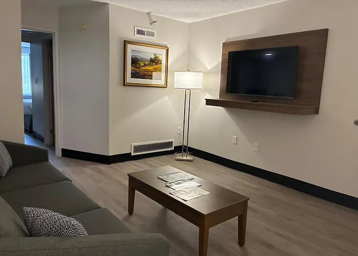 Euro-Suites Hotel