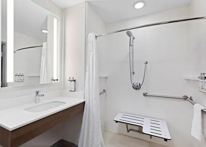 Holiday Inn Express & Suites Springs - Chattanooga By Ihg