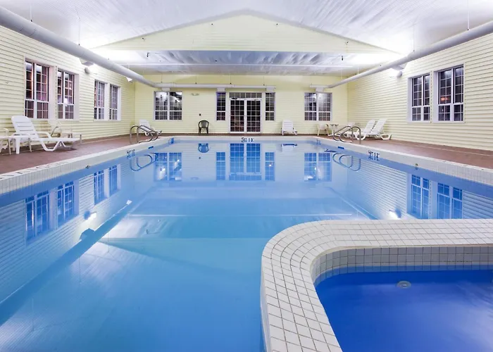Holiday Inn Express St. Ignace-Lake Front By Ihg