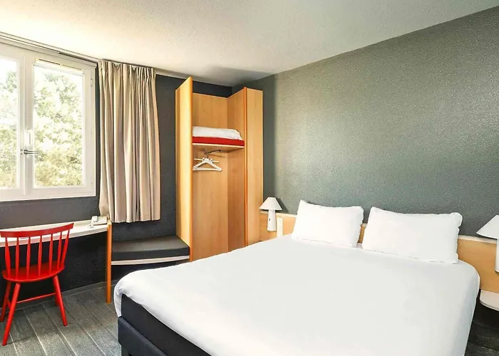 ibis Chartres Ouest Luce