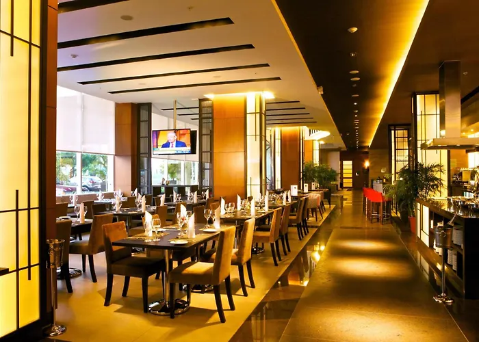 Holiday Inn Airport By Ihg