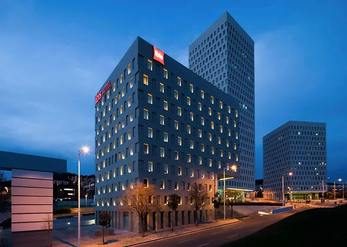 Ibis Barcelona Santa Coloma