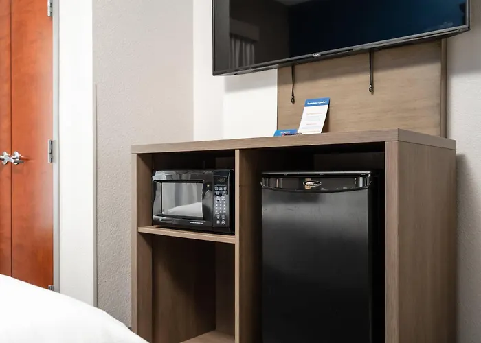 Comfort Suites Columbia Northeast - Fort Jackson